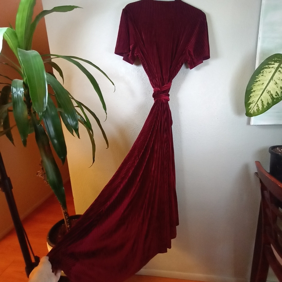 Baltic Born Burgundy Andi Velvet Ribbed Puffed Sleeve Deep V Neck Wrap Maxi - Picture 5 of 10